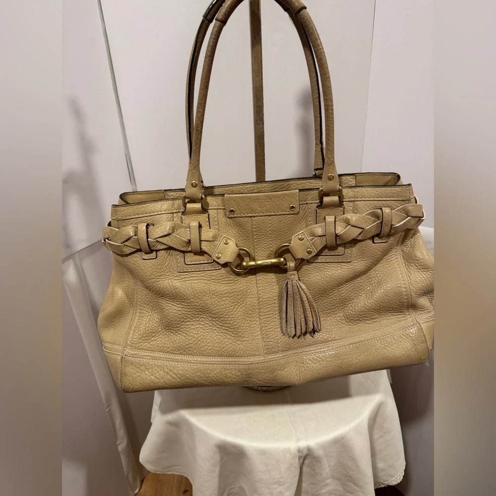 Vintage Coach Purse in pebbled tan leather